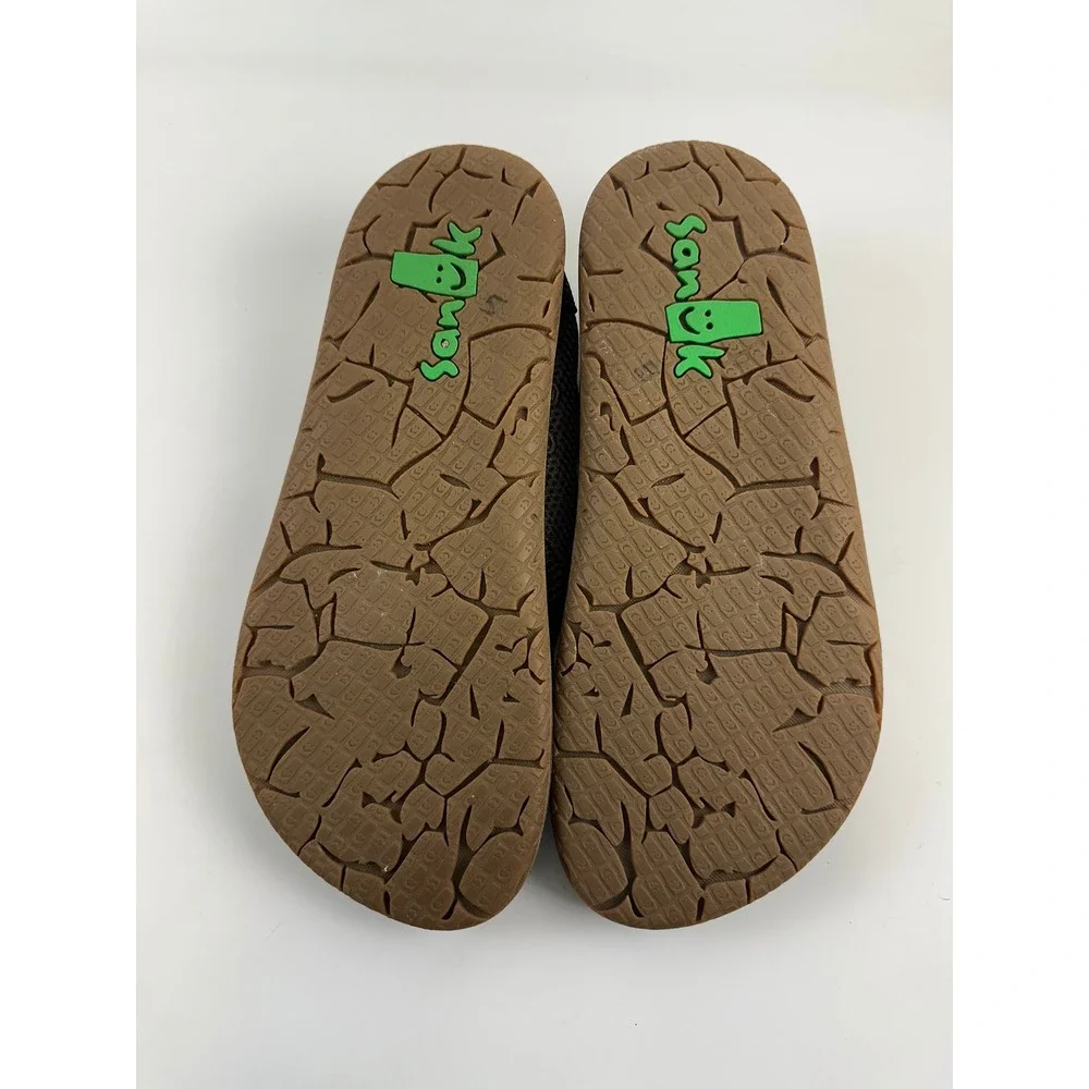 Sanuk pre owned